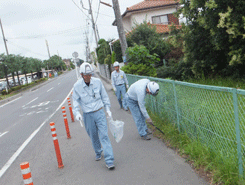 东京积水海慕工业株式会社（埼玉县莲田市） 工厂周围的清扫活动
